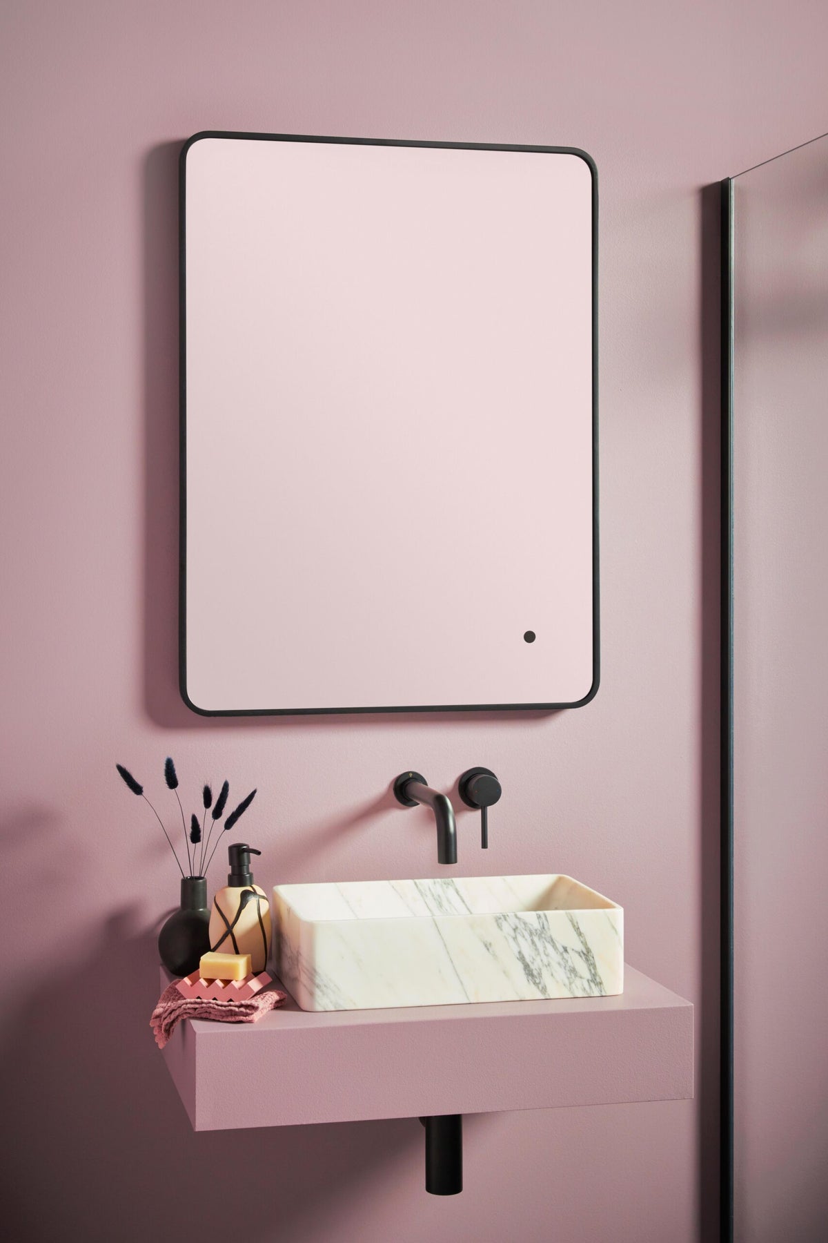 Soft square LED Mirror Black Frame 600x800