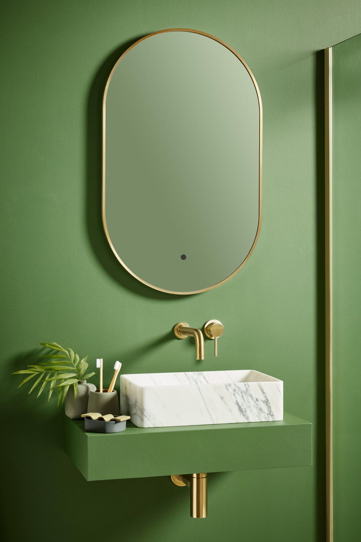 Tablet Mirror Brushed Brass 500x800